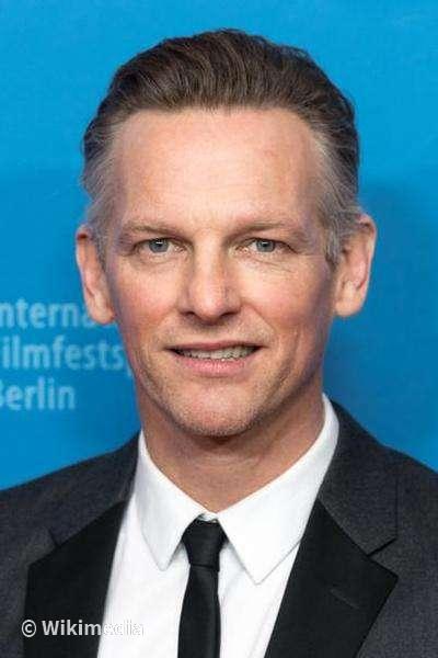 Barry Atsma Barry Atsma